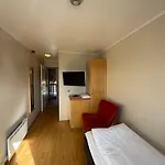 Sandmoen Bed & Breakfast, Free Parking Motell