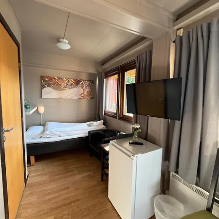 Мотель Sandmoen Bed & Breakfast, Free Parking 2*