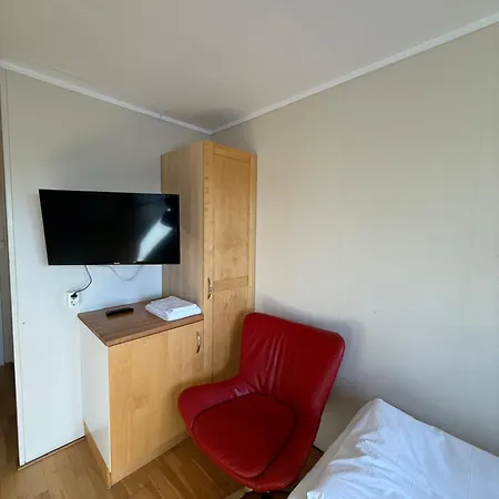 Sandmoen Bed & Breakfast, Free Parking