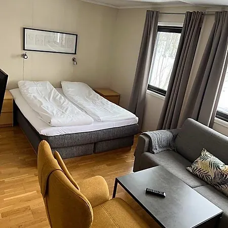 Sandmoen Bed & Breakfast, Free Parking Motell