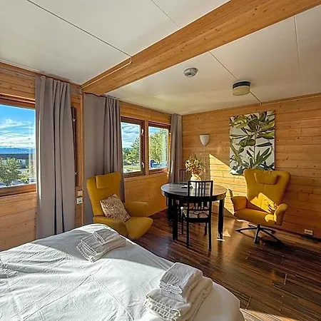 Sandmoen Bed & Breakfast, Free Parking