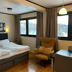 Sandmoen Bed & Breakfast, Free Parking Мотель 2*
