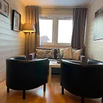 Мотель Sandmoen Bed & Breakfast, Free Parking