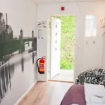 Sandmoen Bed & Breakfast, Free Parking Мотель