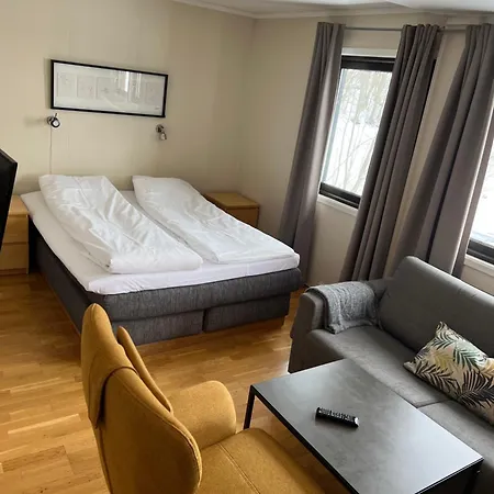 Sandmoen Bed & Breakfast, Free Parking 모텔
